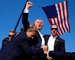 Fotografía hecha tras el intento de asesinato de Donald Trump en Pensilvania